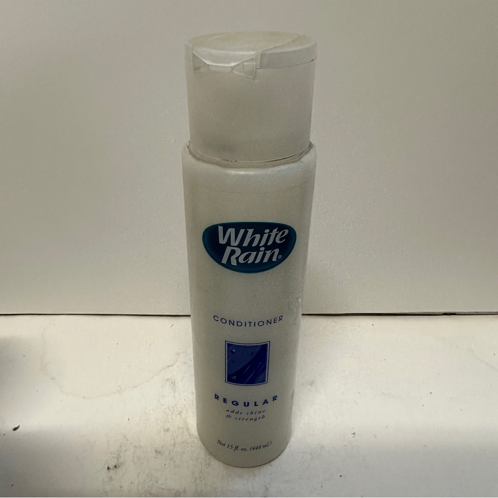 White Rain Conditioner Regular Adds Shine And Strength 15 OZ HTF